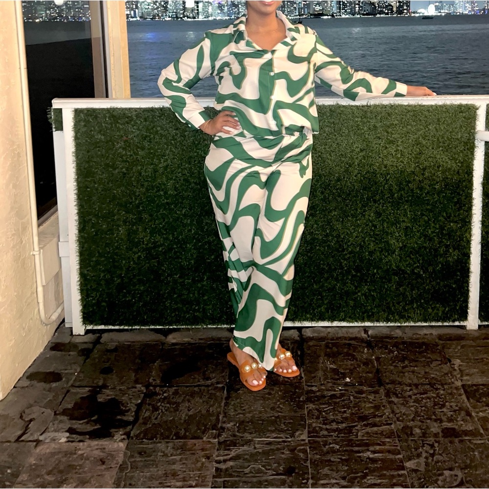 Green and white two piece set